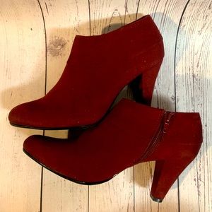 Size 10 Maroon Booties X-appeal yuuuû